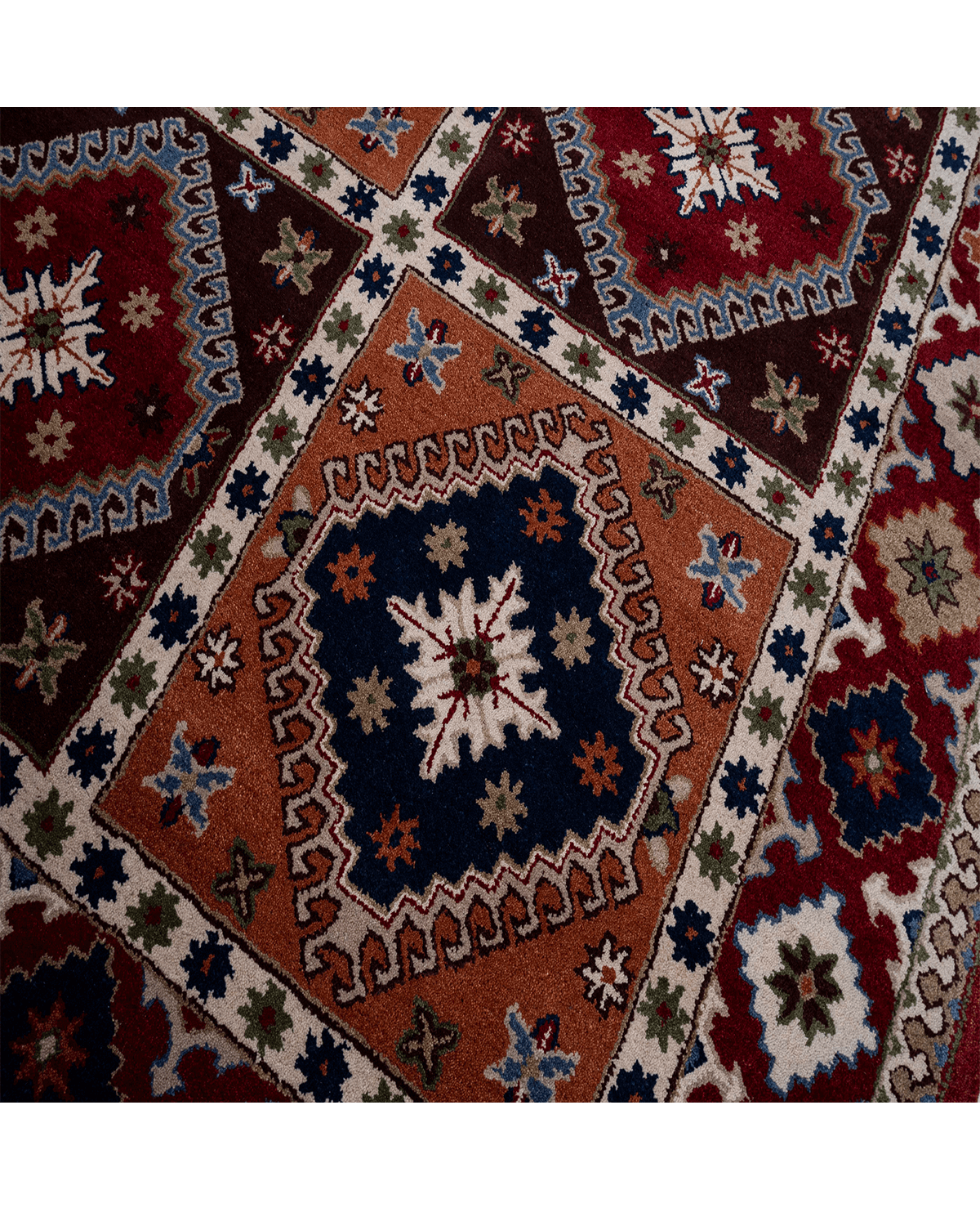 Traditional Hand-tufted Rug (FR-HADT-154-22)